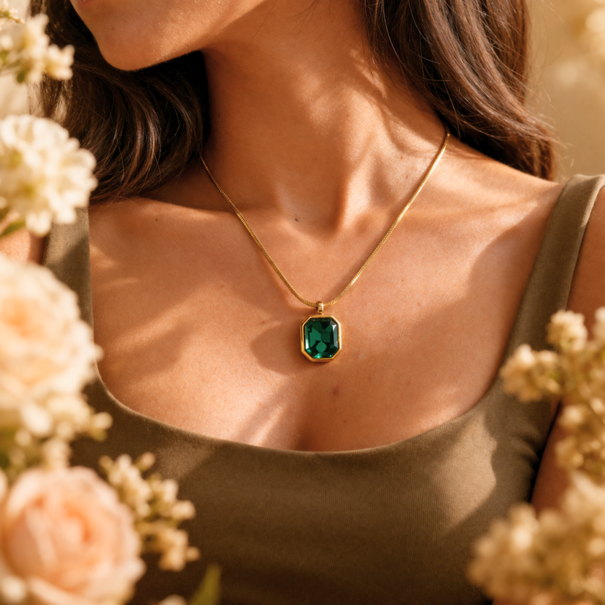 Emerald Green Crystal Pendant Gold Necklace